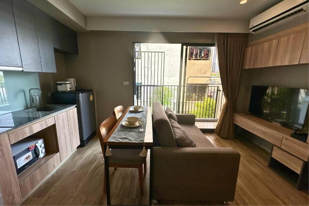 Apartment Studio 1br Pool Gym Wifi 5 Mins From Sathorn *