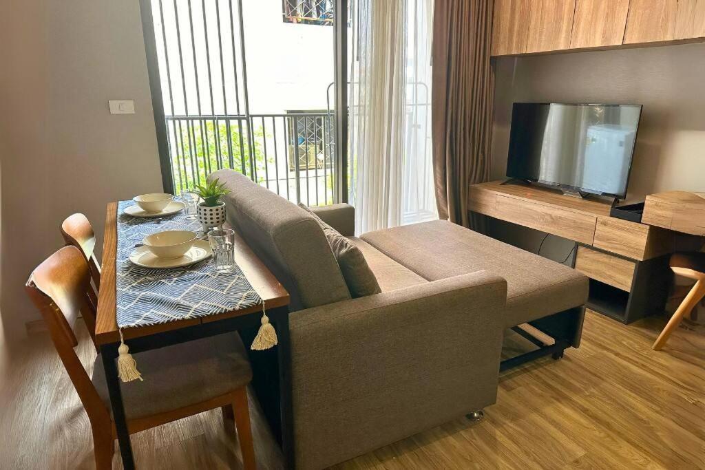 Apartment Studio 1br Pool Gym Wifi 5 Mins From Sathorn Bangkok